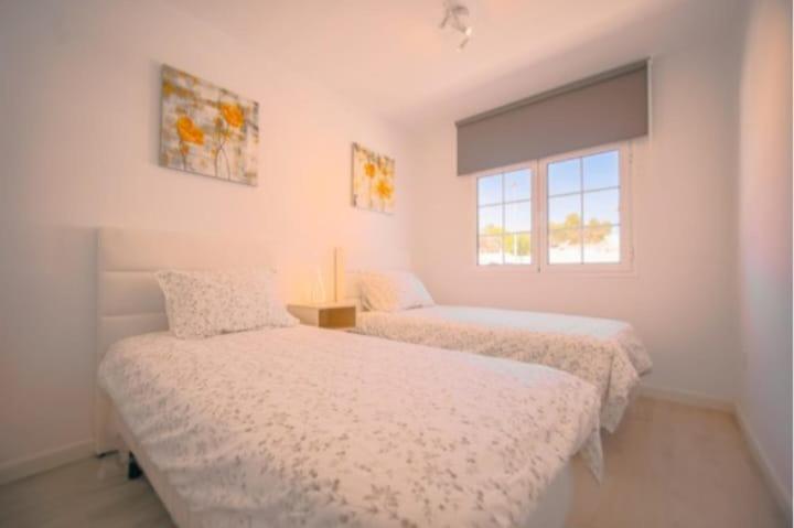 Atlantic View 1B 2 Bedrooms Ground Floor, Complex Featured On A Place In The Sun Puerto del Carmen  Eksteriør billede
